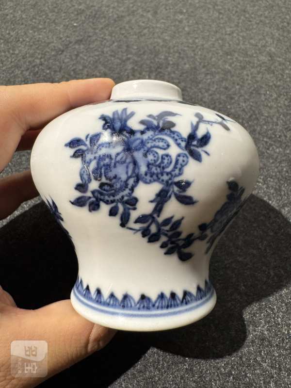 清乾隆 青花三多纹小尊 - 图3
